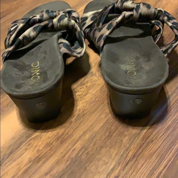 Vionic Wedge Sandals - Picture 5 of 6